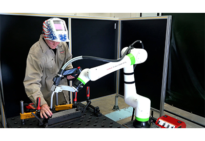 Advice for Metal Fabricators: Consider a Cobot