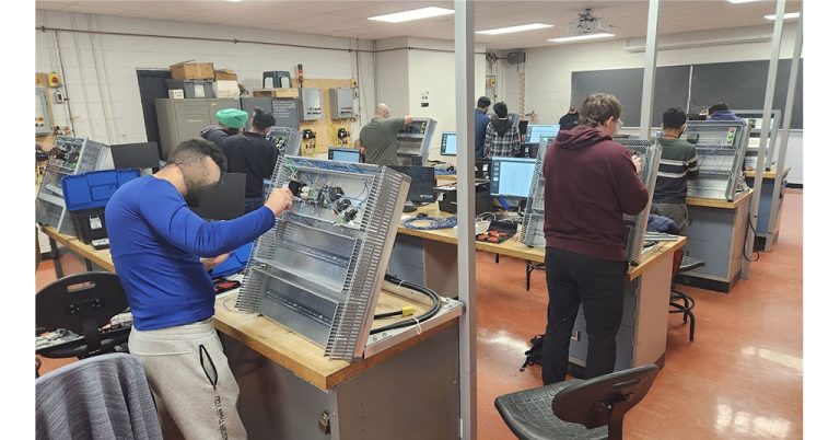 St. Clair College Receives Lab Test Stands Provided by ONYX Engineering Ltd.