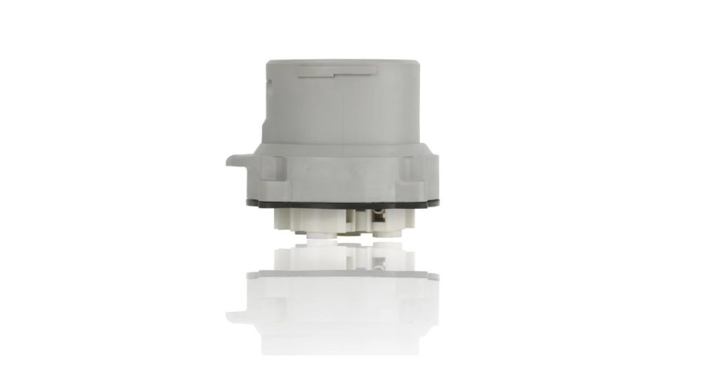 Leviton: ArcArrest Switch-Rated Pin & Sleeve Devices
